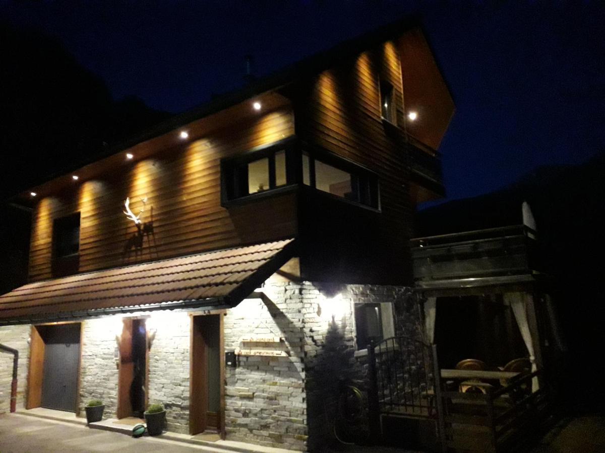 Gite Le Cerf De Belledonne Sainte-Agnès Exterior foto